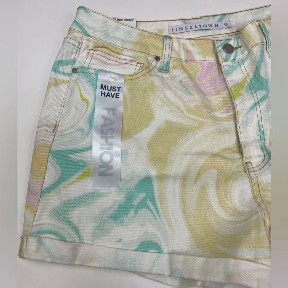 Tinseltown The Mom Short Tie-Dye Marble Swirl Denim Cuffed Jean Size 13/31 NWT - Image 2