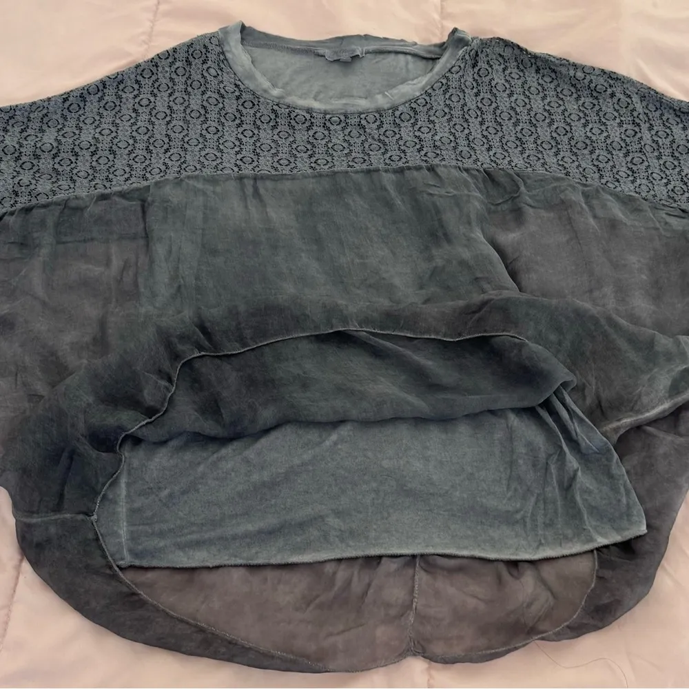H Trend Made in Italy grey silk 3/4 sleeves blouse, size L boatneck lace lined Gray Size L - Image 9