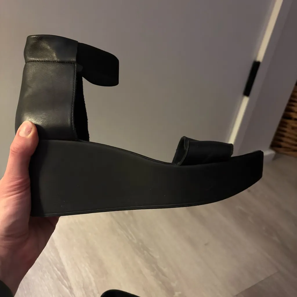 COS Black Leather Wedges EU 40 / US 9 | Minimalist Scandi Quiet Luxury Whimsy - Image 5