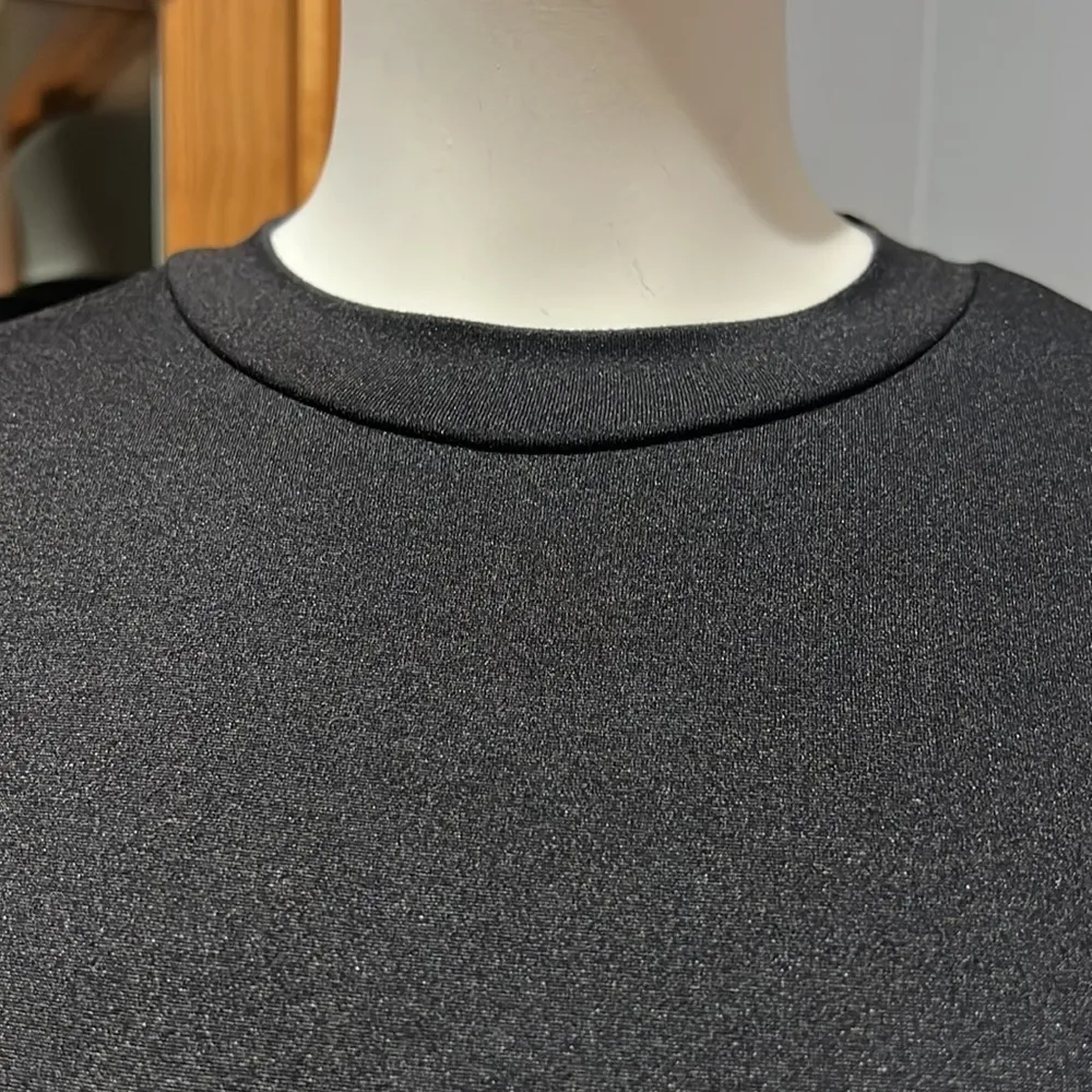 Popular 21 Fitted Black Dress - Mid Length Below the Knee Short Sleeve EUC - Med - Image 2