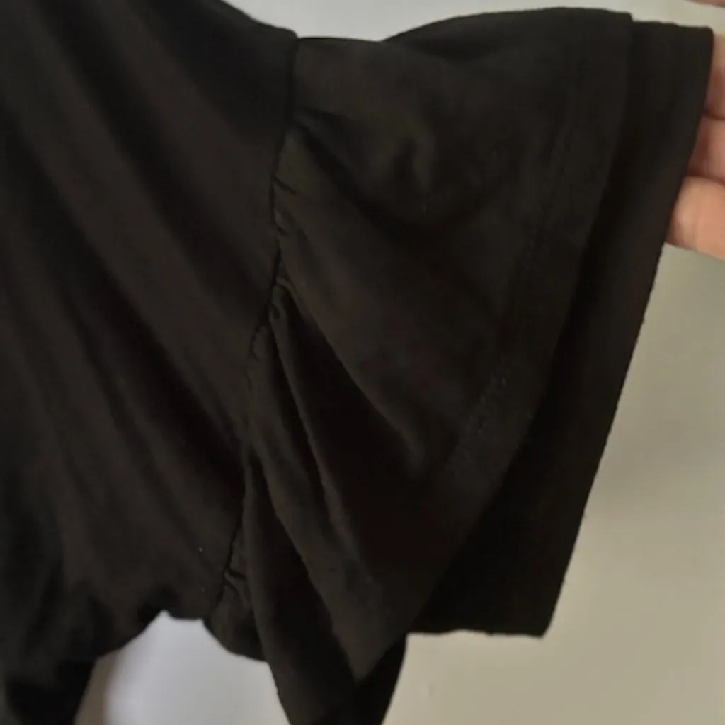 Disney Park Women Black Short Ruffle Sleeve Glitter Sequin T Shirt Top XL Whimsy White - Image 5