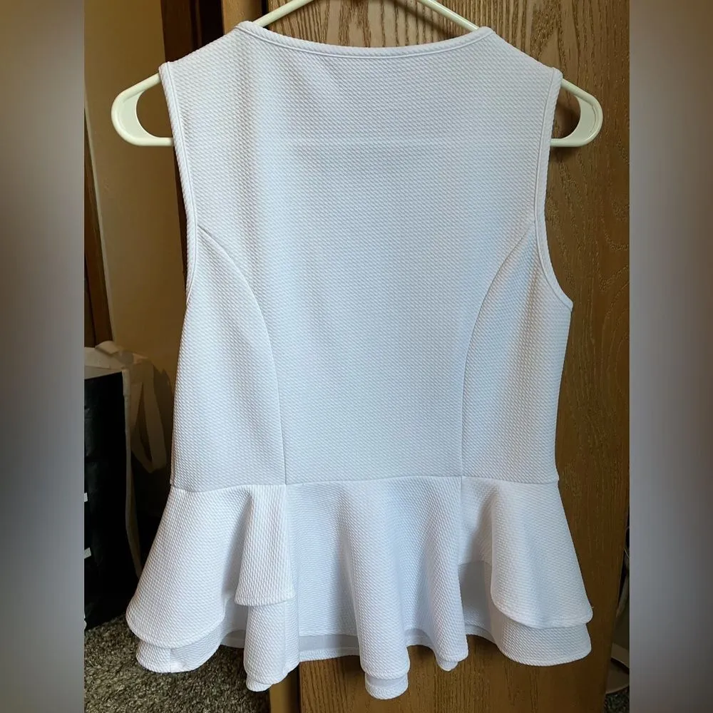 White tank top blouse ruffles size medium - Image 2