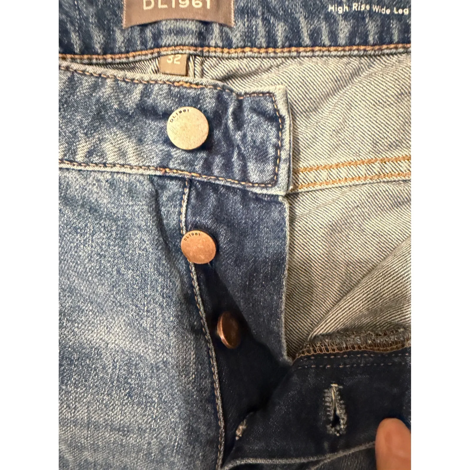 DL1961 Hepburn High Rise Wide Leg Jeans Medium Wash Size 32 - Image 4