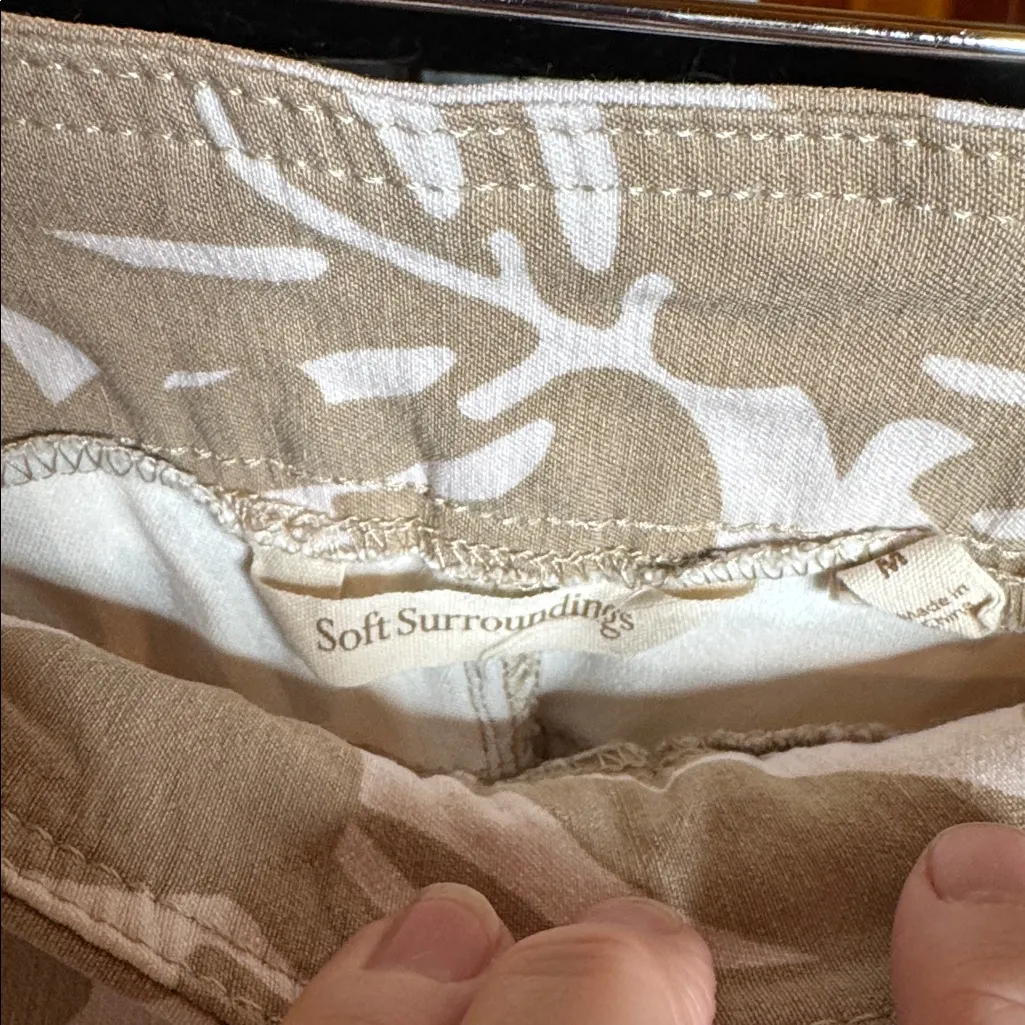 Soft Surroundings Natural Palms Super Stretch Capri Women’s Size Medium - Image 3