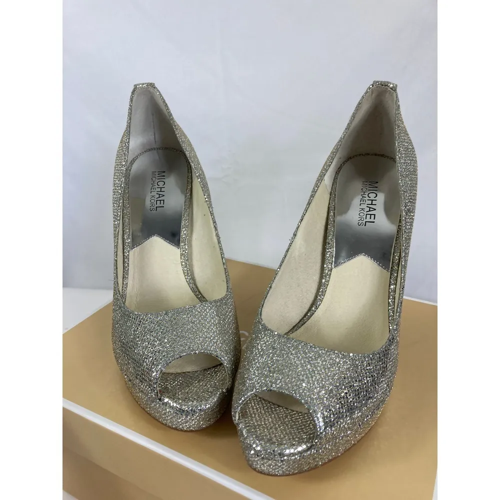 Michael Michael Kors Women’s York Peep Toe Pump Size 8.5M - Image 3