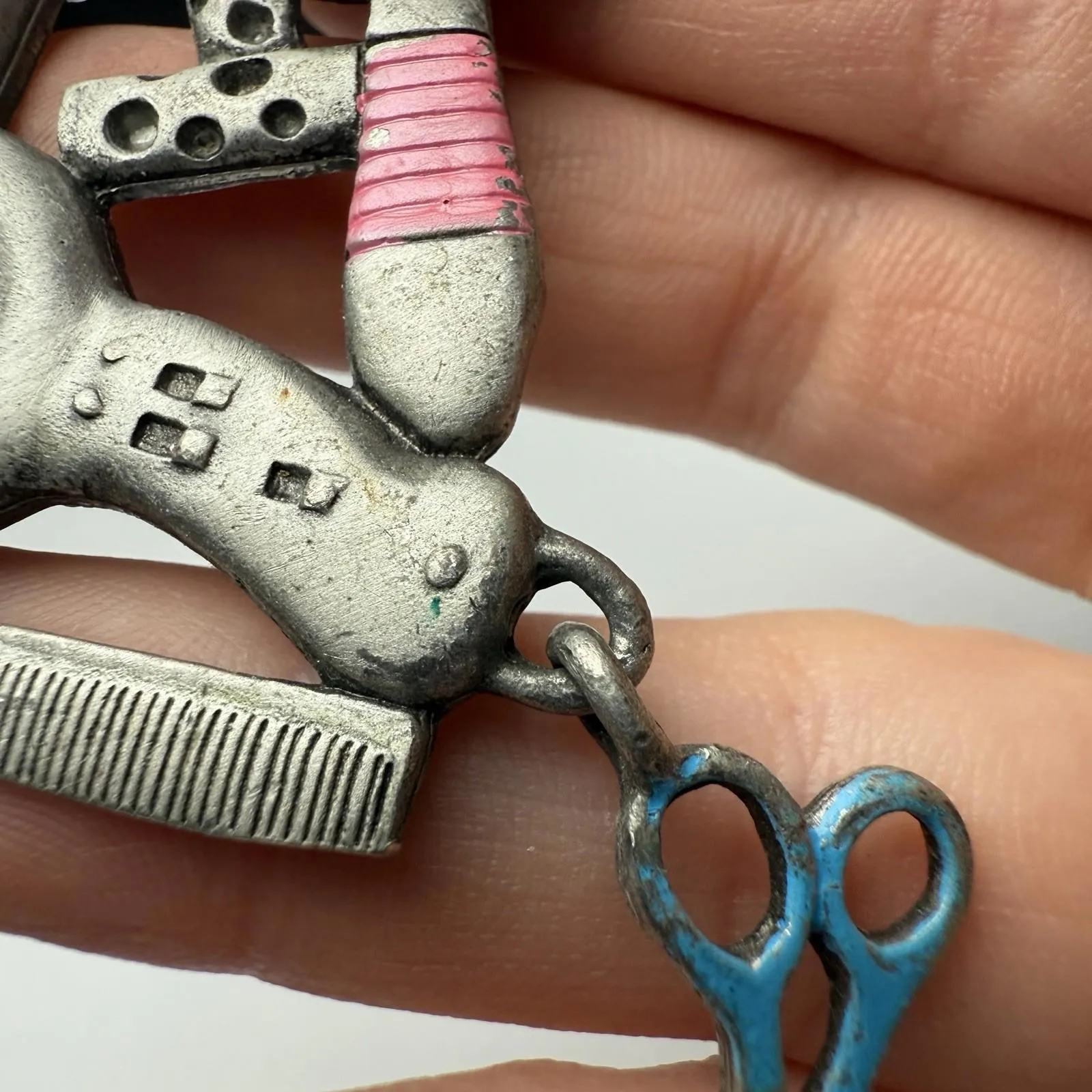 Spoontiques Hairstylist Tools Hairdryer Mirror Brooch Pin Pewter Tone Signed Silver - Image 12