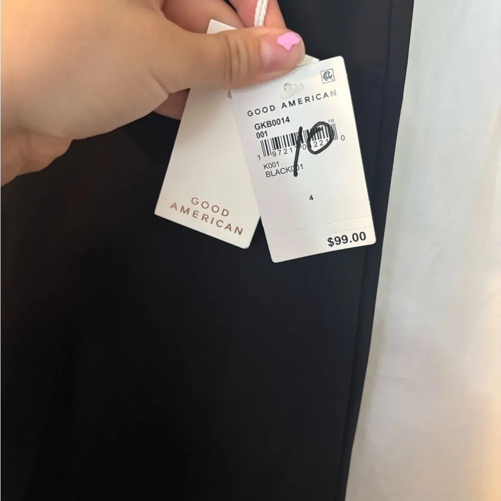 NWT Good American Black Flared Women's Pants Size 4 - Image 2