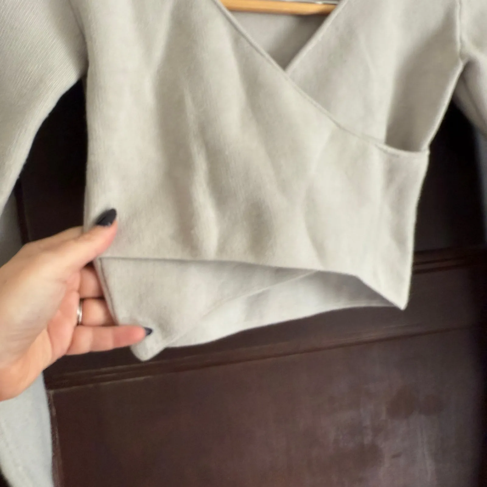 SPIRITUAL GANGSTER | Hadley Wrap Crossover Long Sleeve Crop Top Birch | XS - Image 4