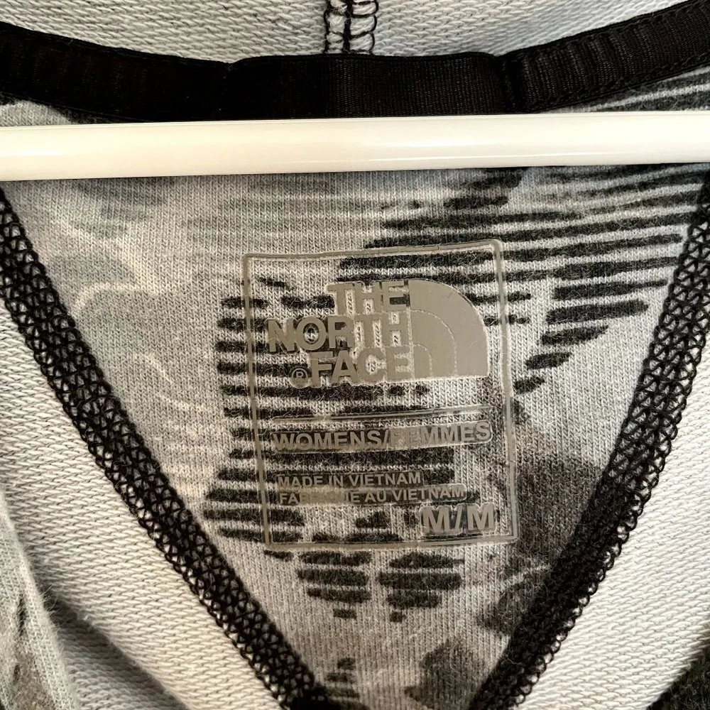 The North Face hoodie sweater gray and white pocket comfortable hood warm top - Image 5