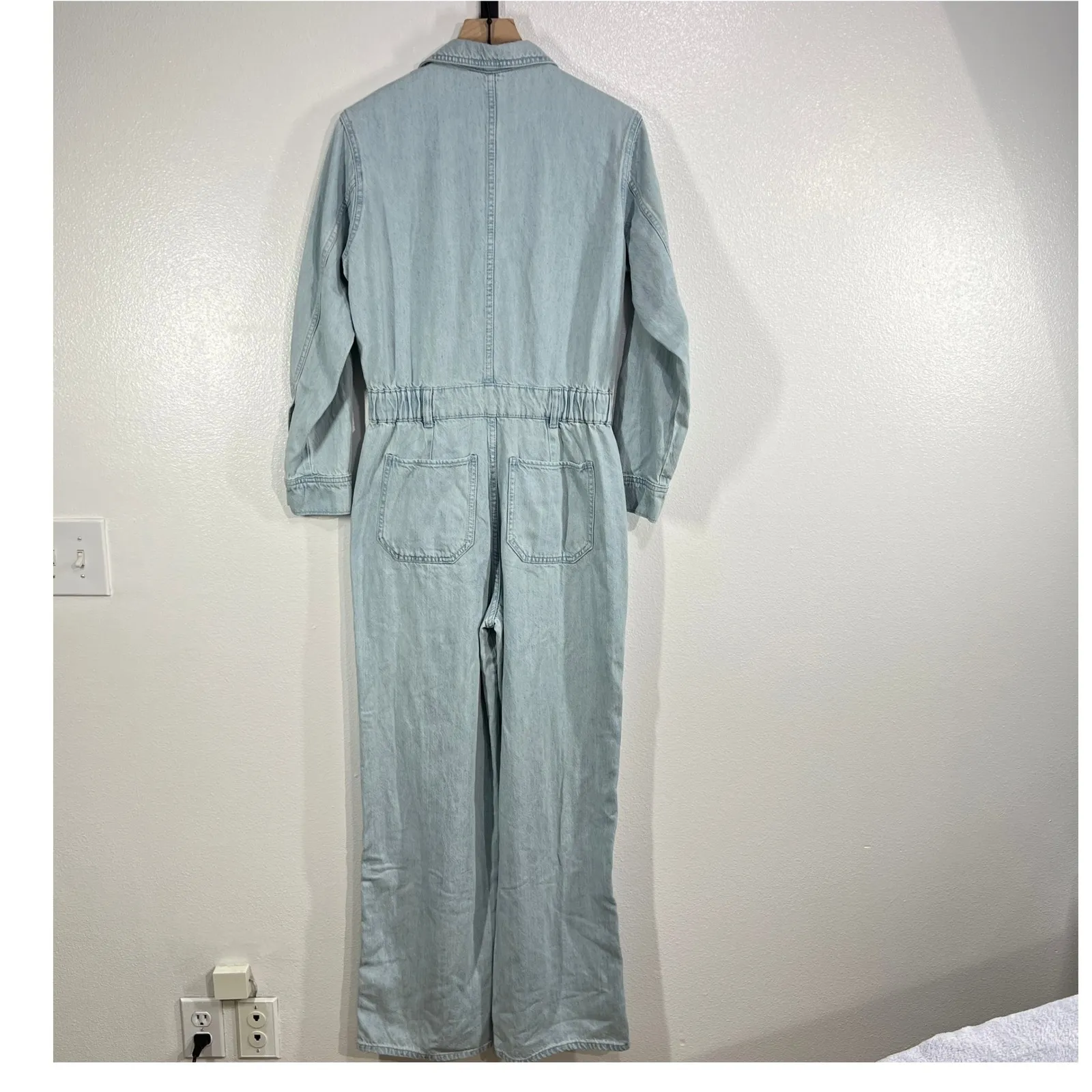 Universal Thread Women's Denim Utility Boiler Jumpsuit Size‎ 10 Light Wash Chic - Image 3