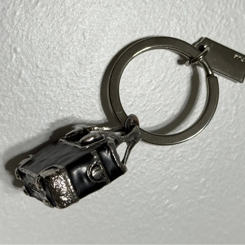 Coach Rare Vintage Collectors Find 3D Gallery  Black Tote Keychain - Image 6
