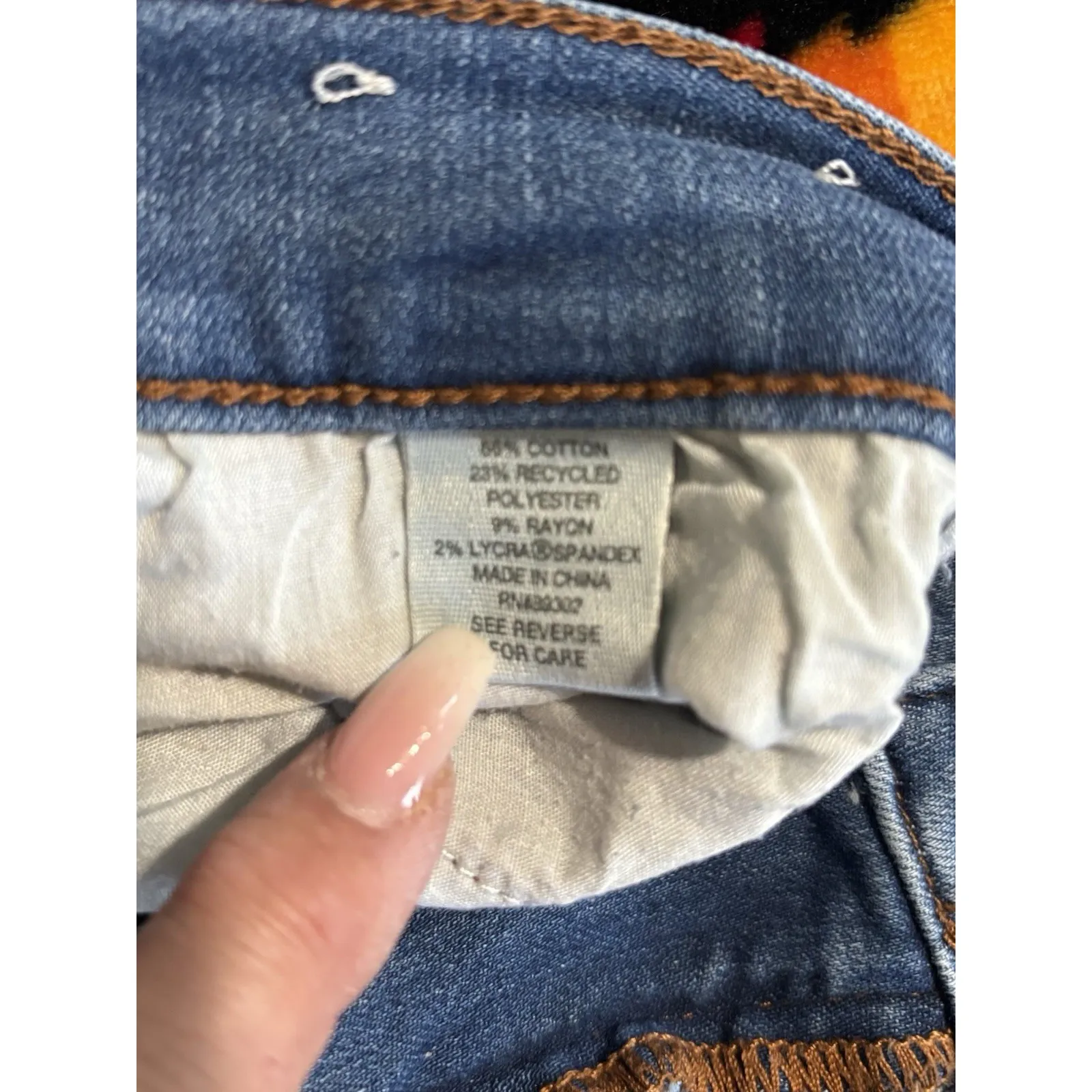 Mudd FLX Stretch Skinny Denim Jegging Med Wash Distressed Logo Size 13 High Rise - Image 6