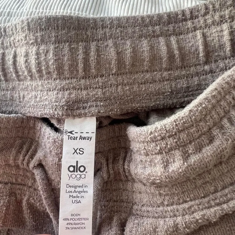 alo yoga brown cotton fleece tie front joggers - Image 4