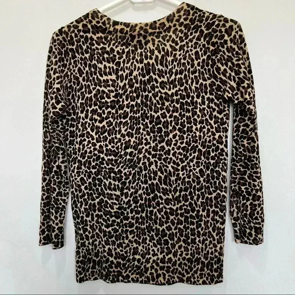 J.crew Size Medium Leopard Print 100% Merino Wool Sweater Size xs - Image 3