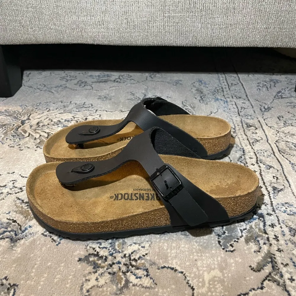 Birkenstock Gizeh Black Sandal - Image 6