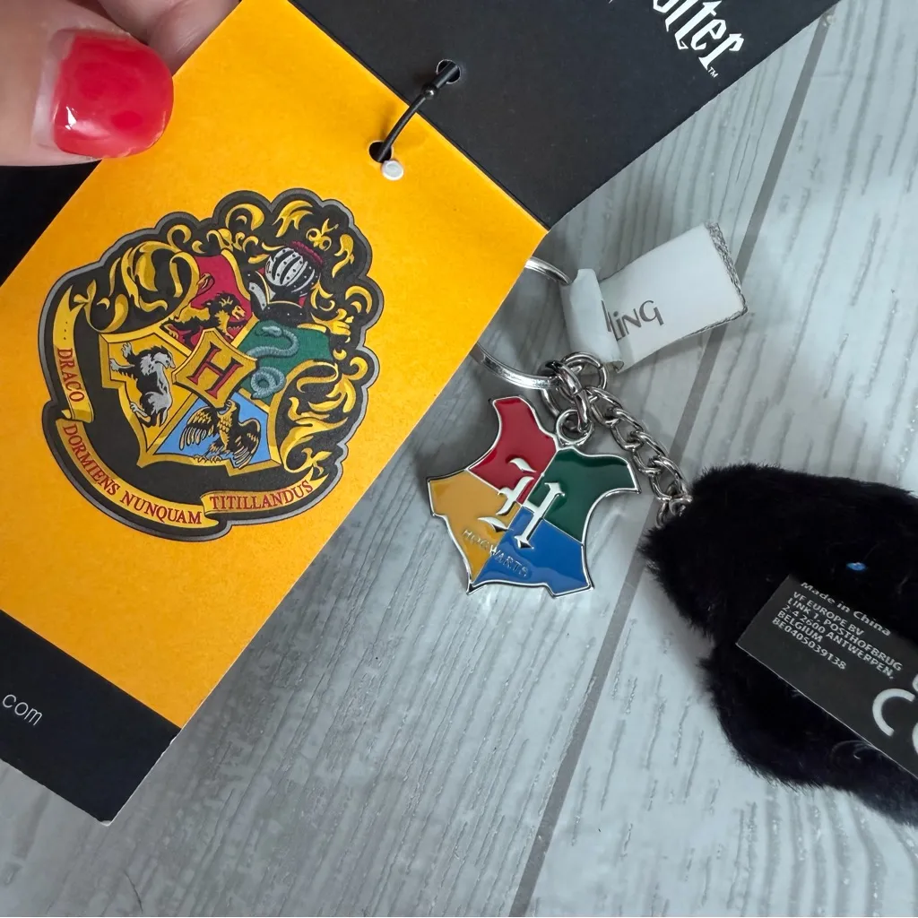 Kipling Harry Potter Gryffindor Pouch - Image 7