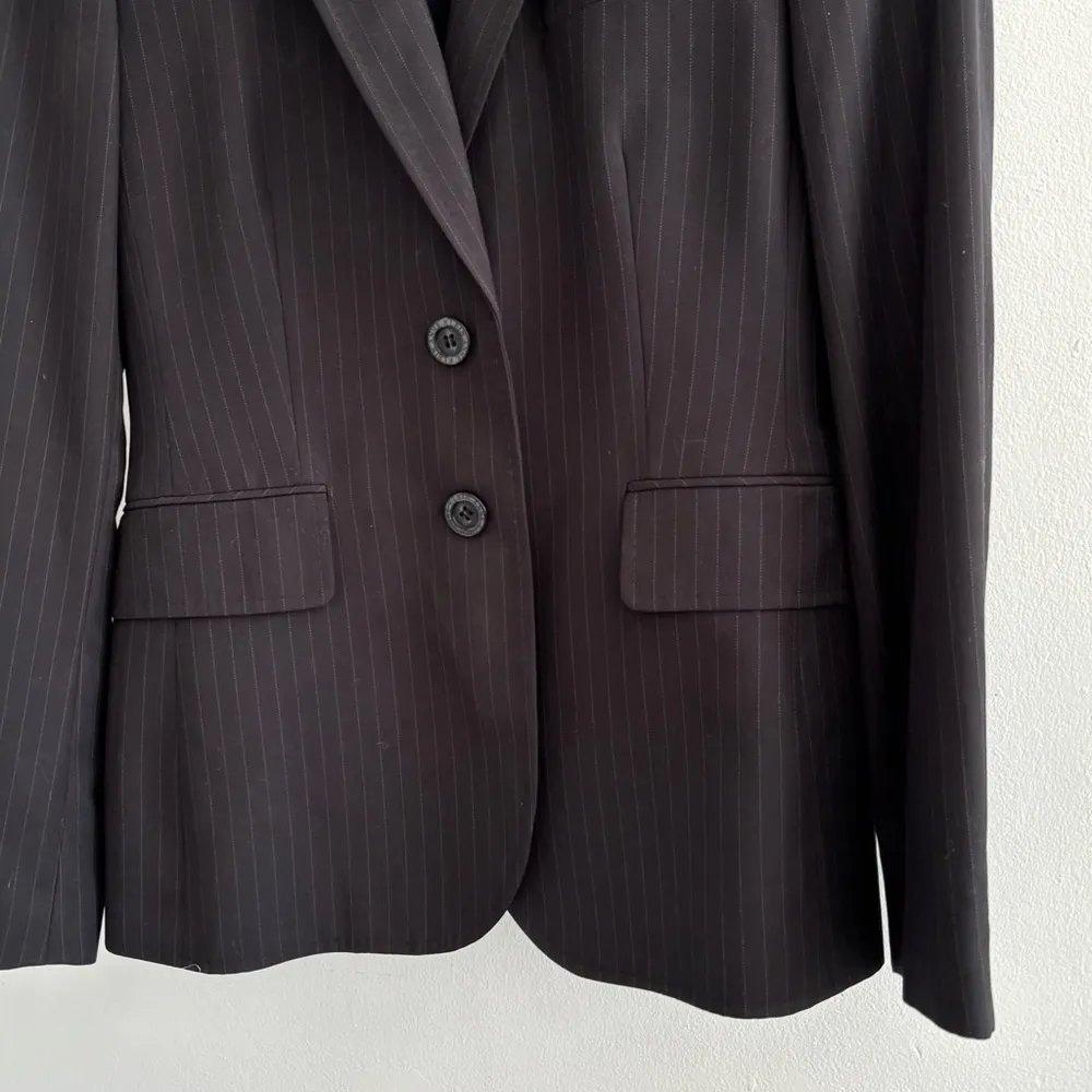 Anne Klein Women's Black Pinstripe Button Suit Blazer Size 2 - Image 14
