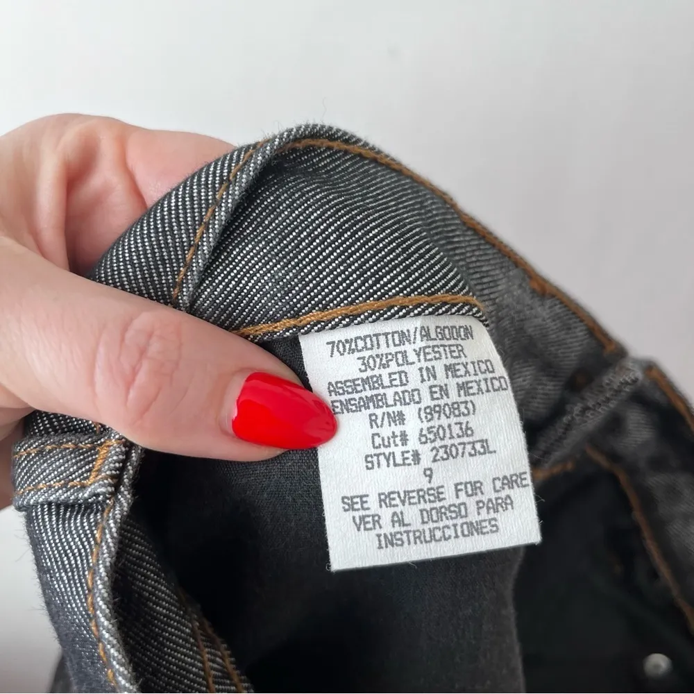 Vintage 90s LEI Jeans Black & Silver Metallic Straight Leg Jeans 9 - Image 5