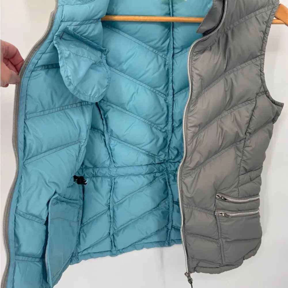 Athleta  Full Zip Quilted Puffer Vest Womens Medium Gray Nylon Goose Down Pockets - Image 2