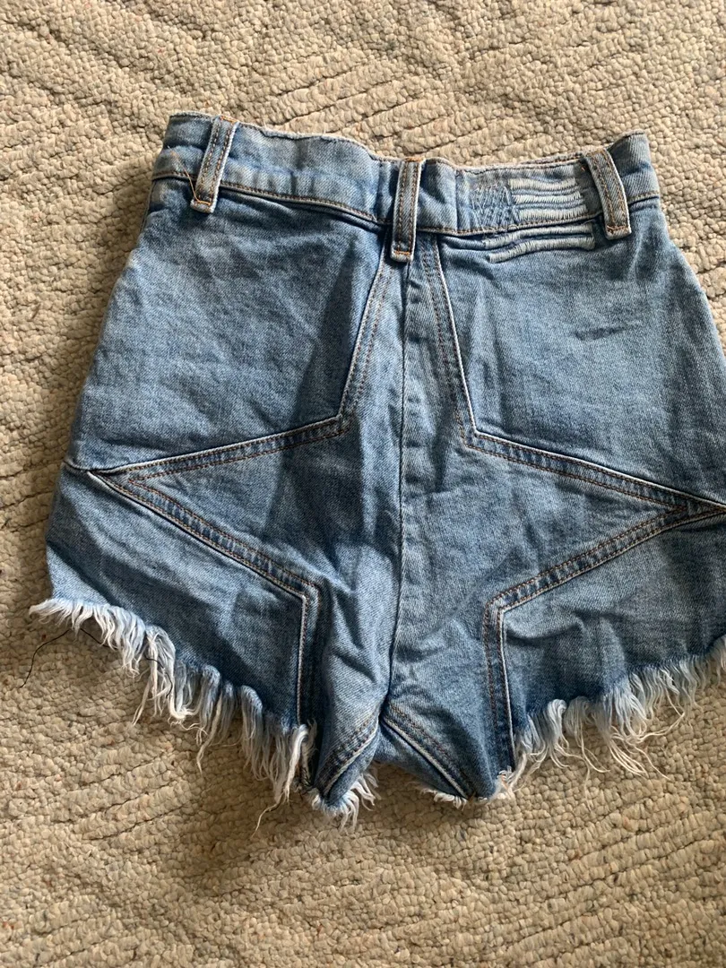 Revice Denim Star Butt Shorts - Image 4