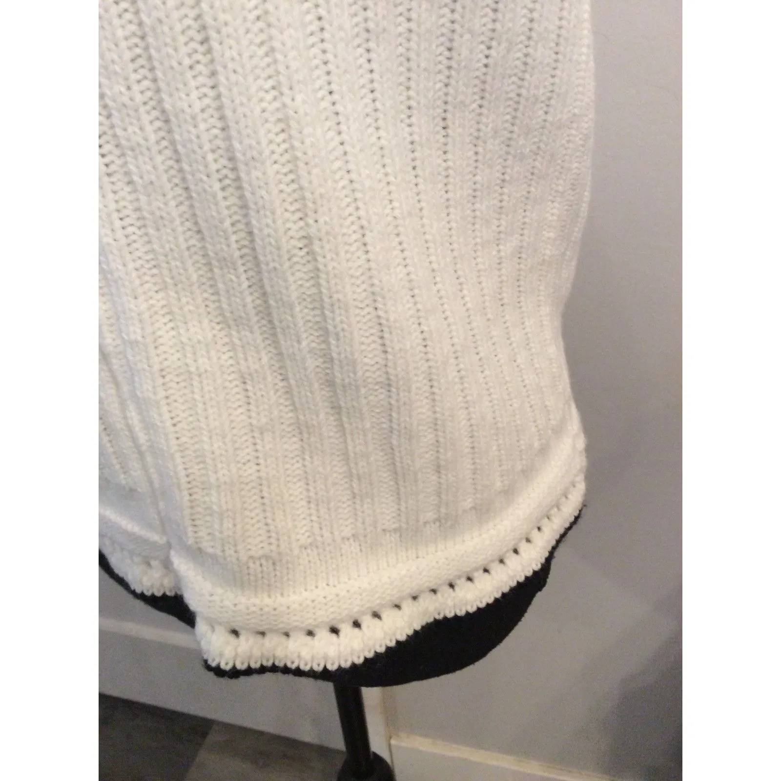 White Sweater Front Zip Up Sleeveless Vest Large L Women's - Image 4