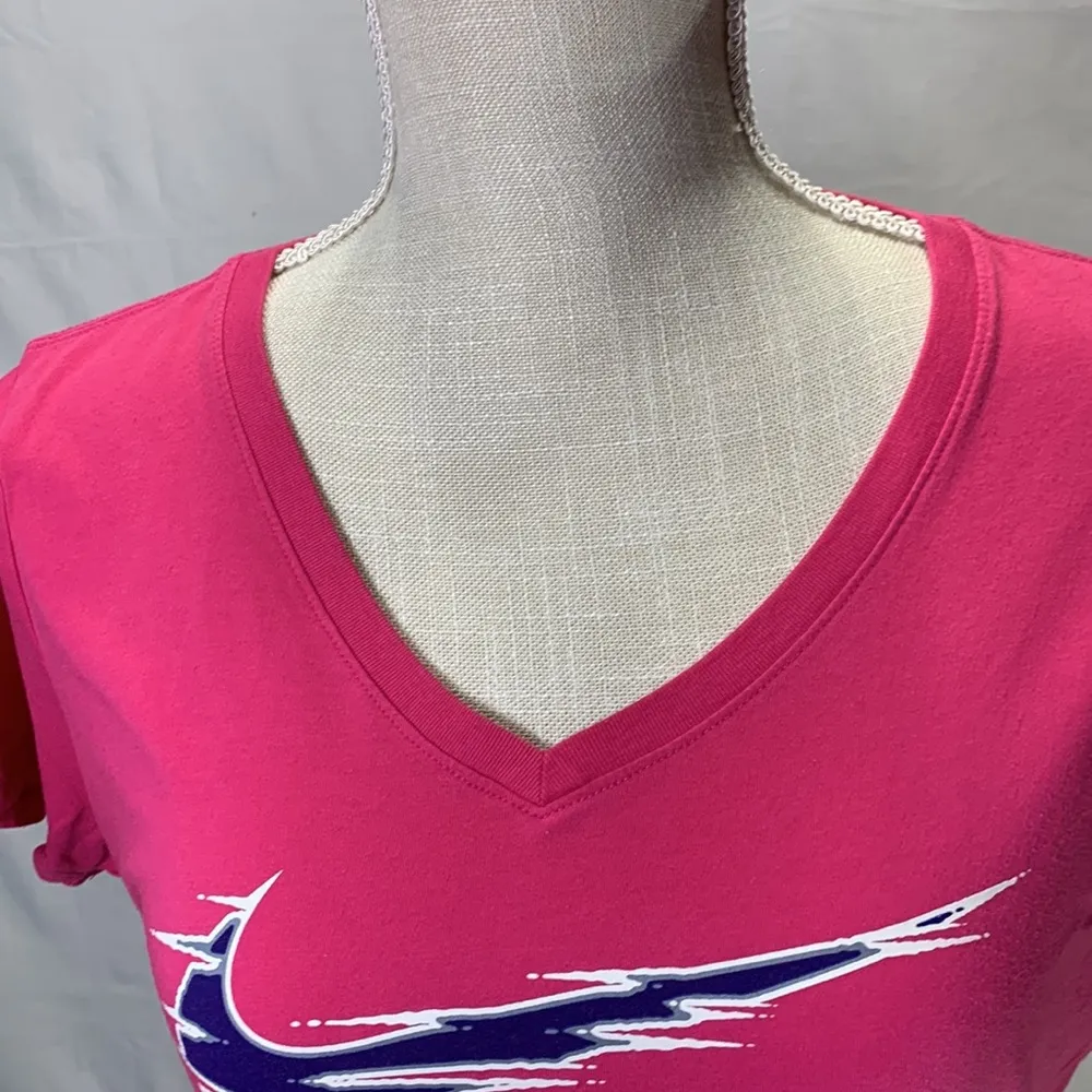 Nike Slim Fit V-neck Pink Size Medium Athletic T-shirt - Image 2