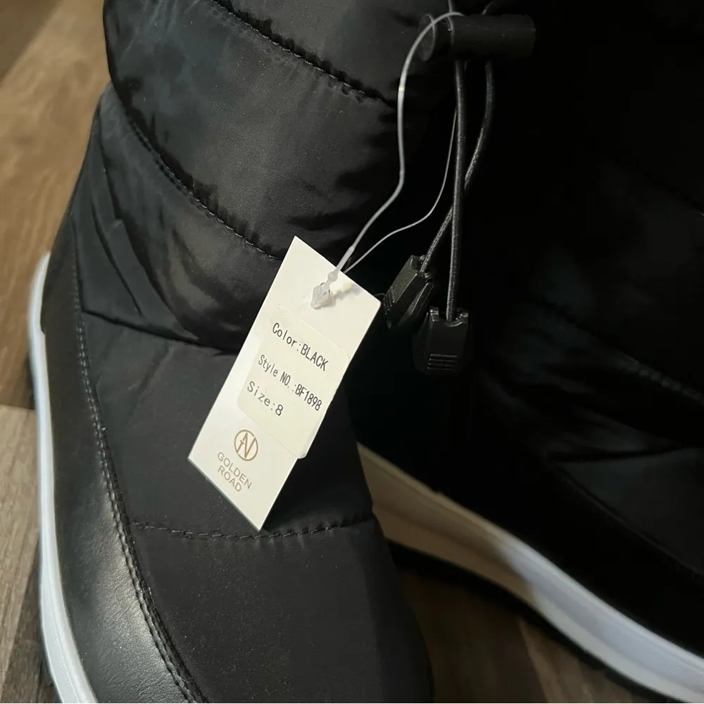 Black faux fur winter boots NWT Size 8 - Image 6