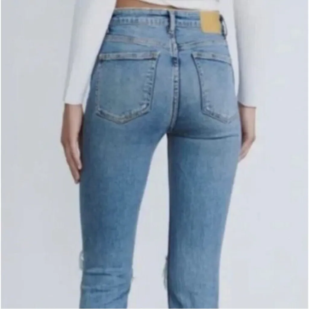 🩵 Zara The Skinny Split Ankle High Waist Medium Wash Jeans•Size:2🩵 - Image 4