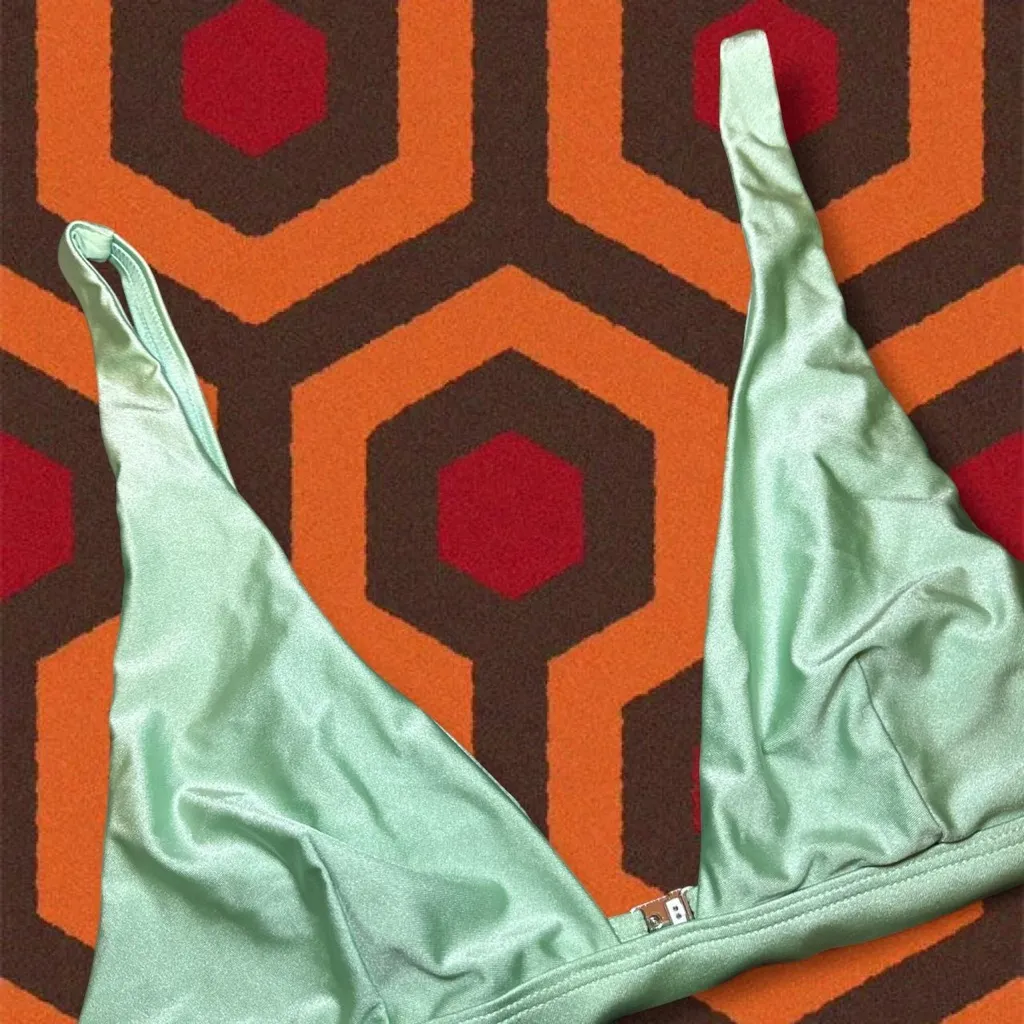 NWT MINKPINK Amelia High Apex Sage Green Swim Bikini Top👙 - Image 3