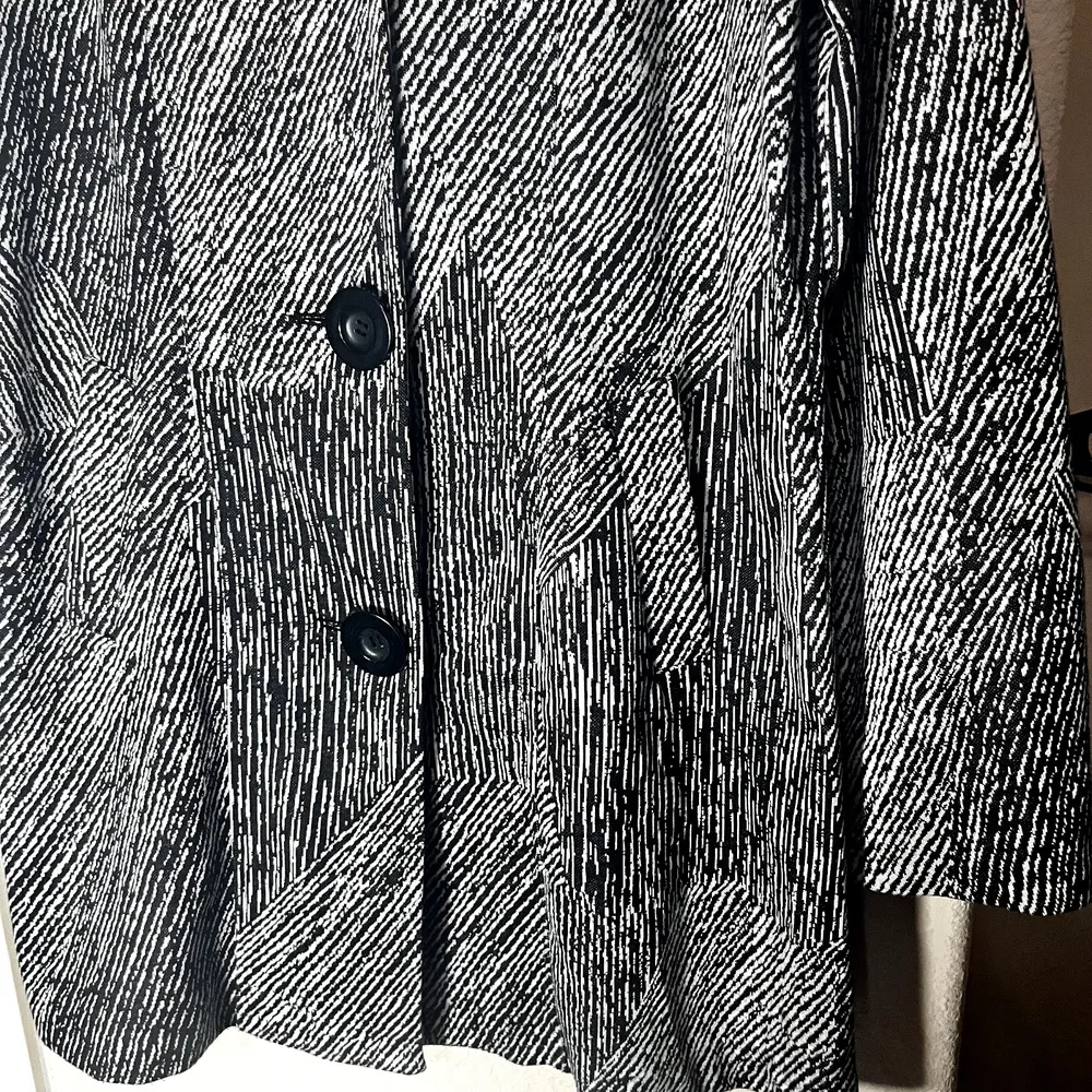 NTCO Nomadic Traders Women's Black & White Jacket Blazer sz S Large Buttons - Image 2