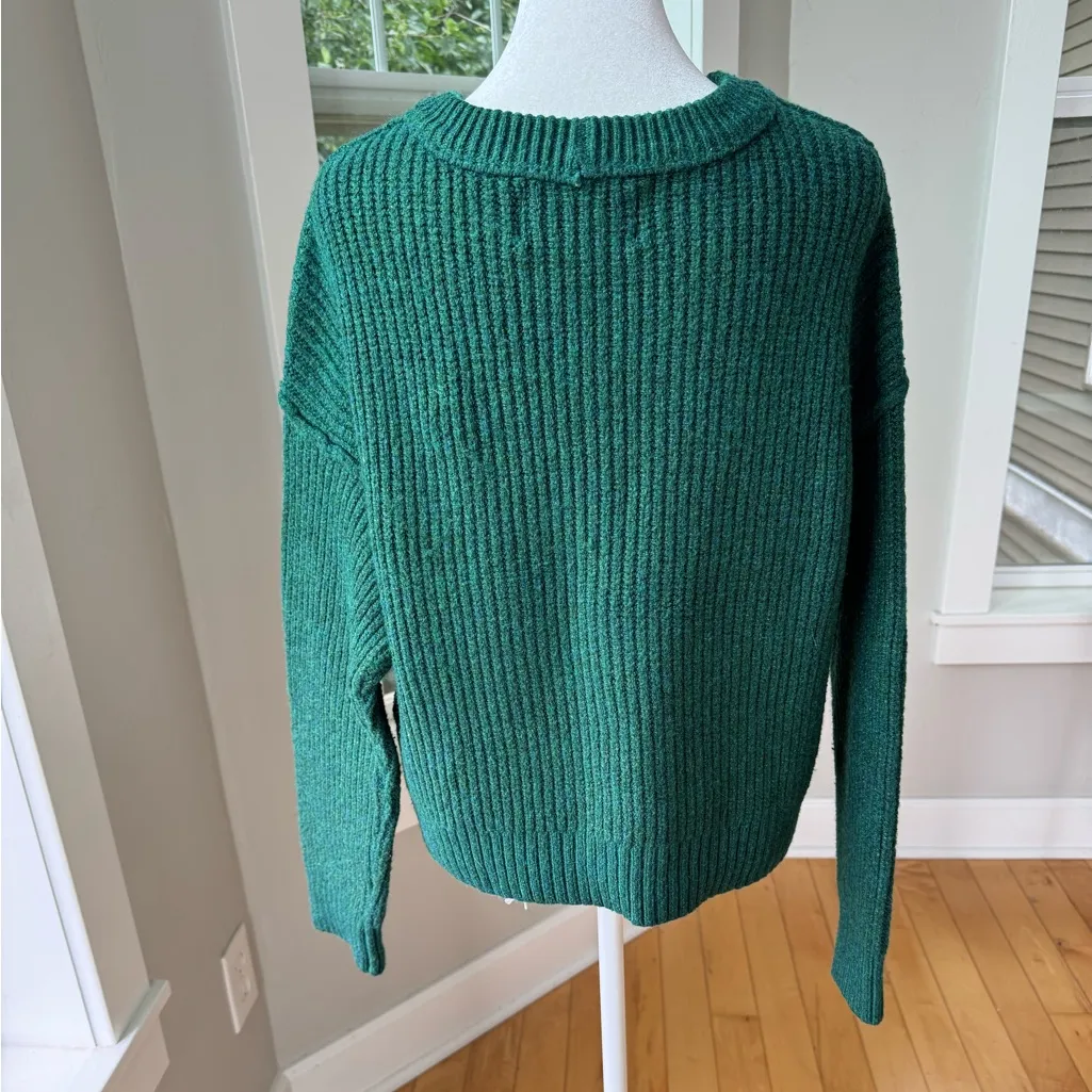American Eagle Heather Green Cropped Crewneck Ribbed Sweater Size Medium - Image 3