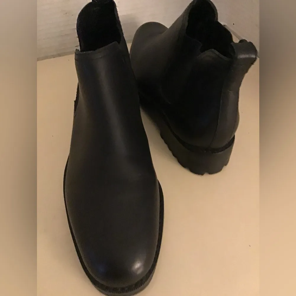 Ralph Lauren women black leather platform Chelsea short boots US 5.5 - Image 8