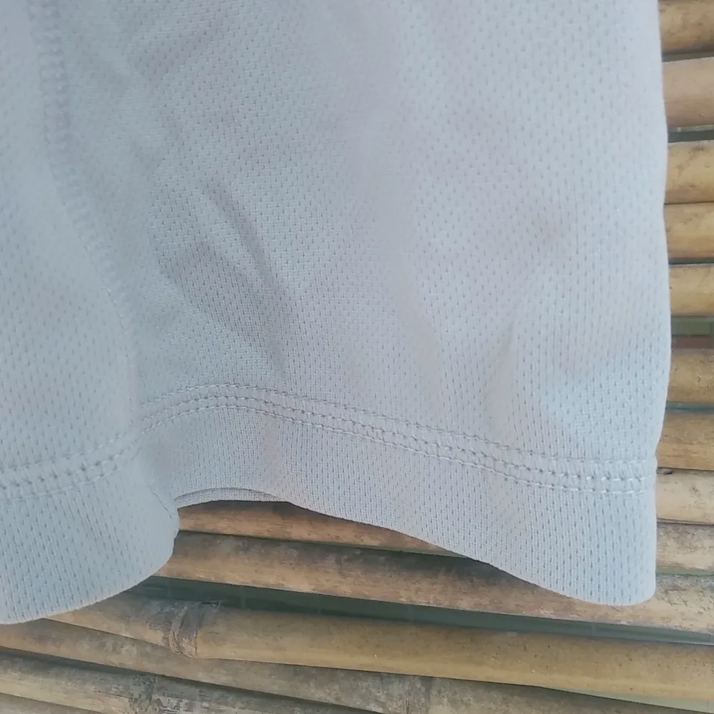 Merrell Barefoot Opti-Wick L Short Sleeved Athletic Trail Top in Gray Orange - Image 5