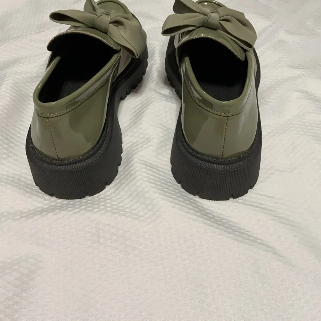 Olive Green Loafers with Bow Accent Size 9 - Image 5