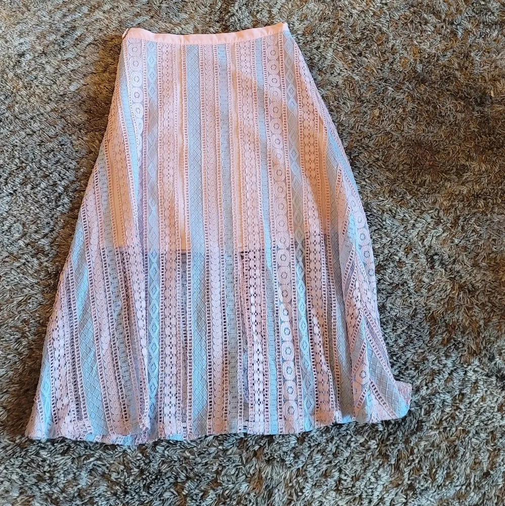 NWT! Foxiedox Pink Blue Delicate Floral Crochet BOHO Style Skirt S - Image 7