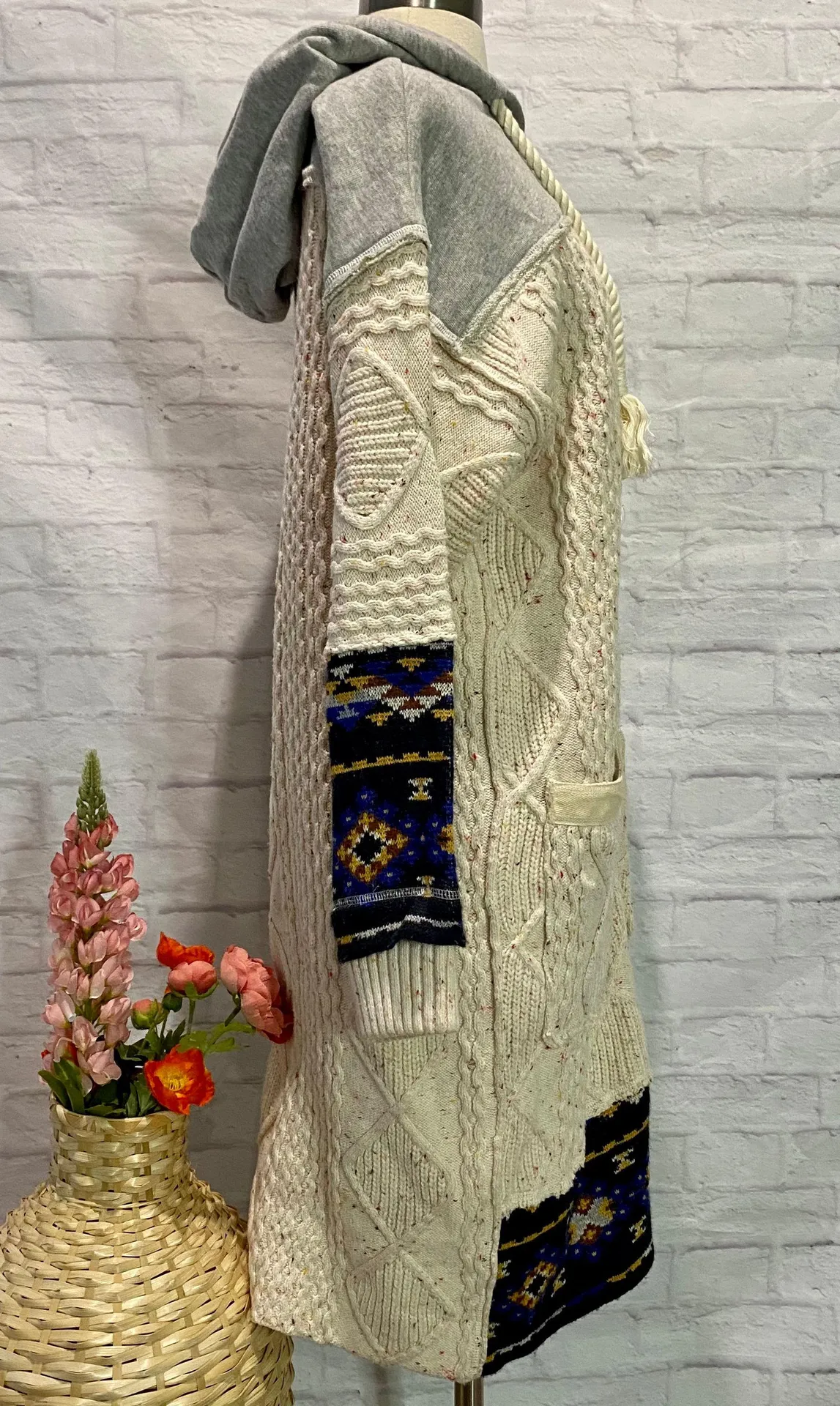 ‘Capture The Moment’ Cardi - Image 3