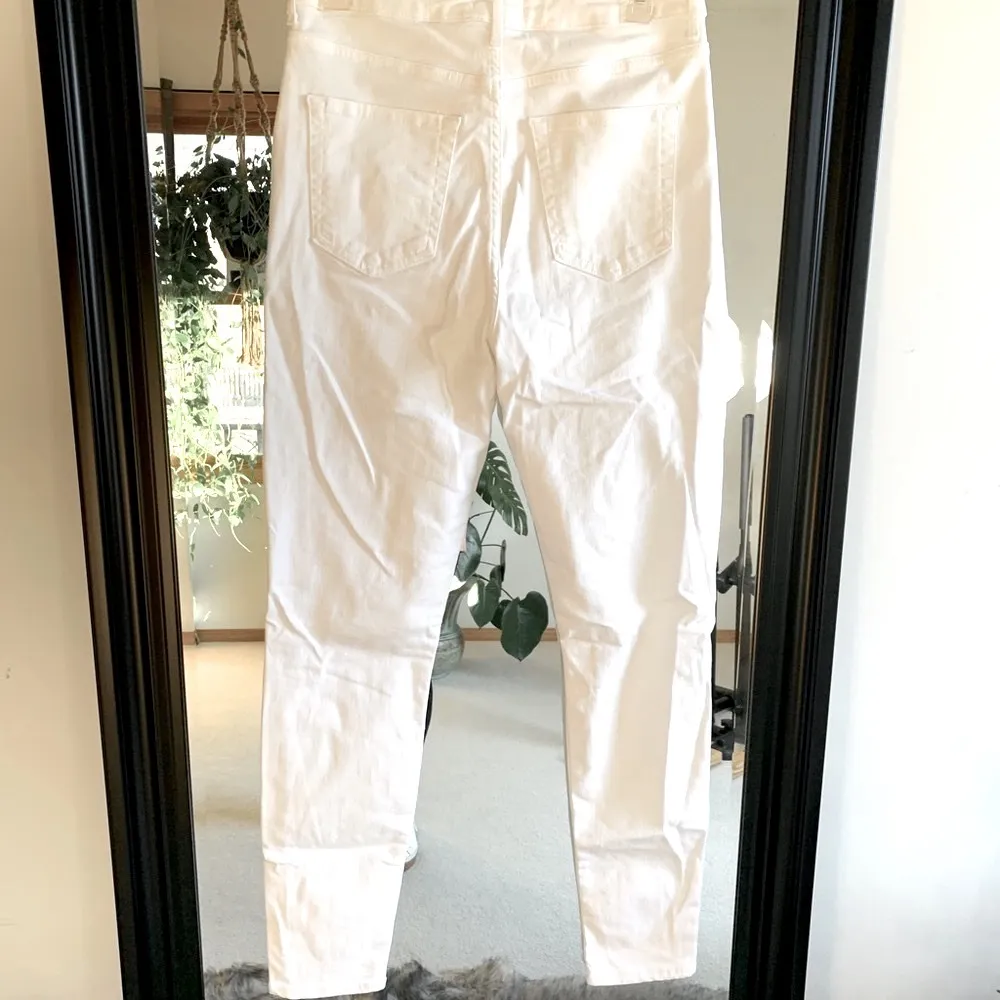 Forever 21 White Distressed Jeans - Image 2