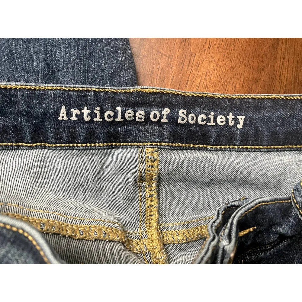 Articles of Society distressed jeans Prairie wash women's size 29 - Image 5