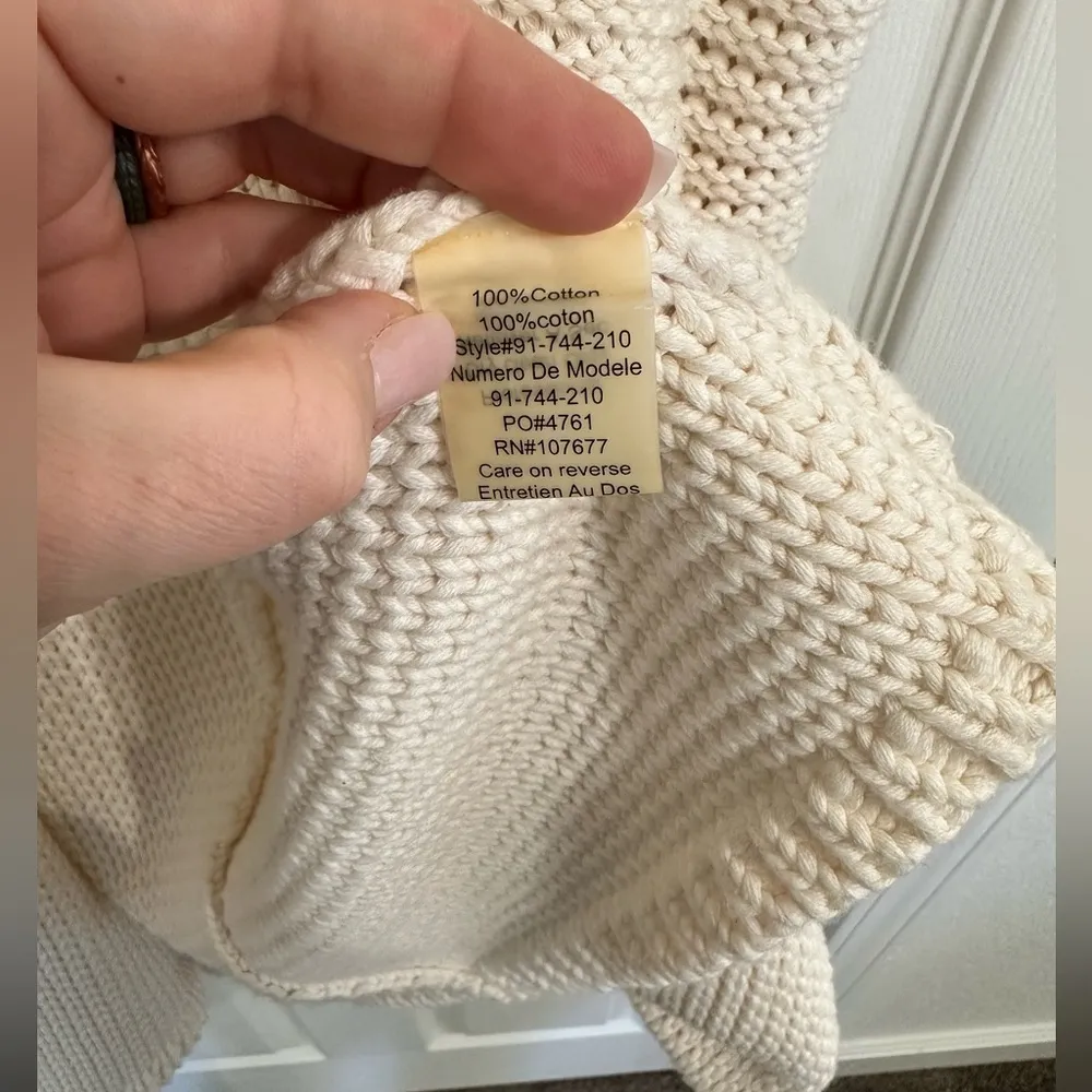 Alice + Olivia  Short Sleeve Sweater - Image 7