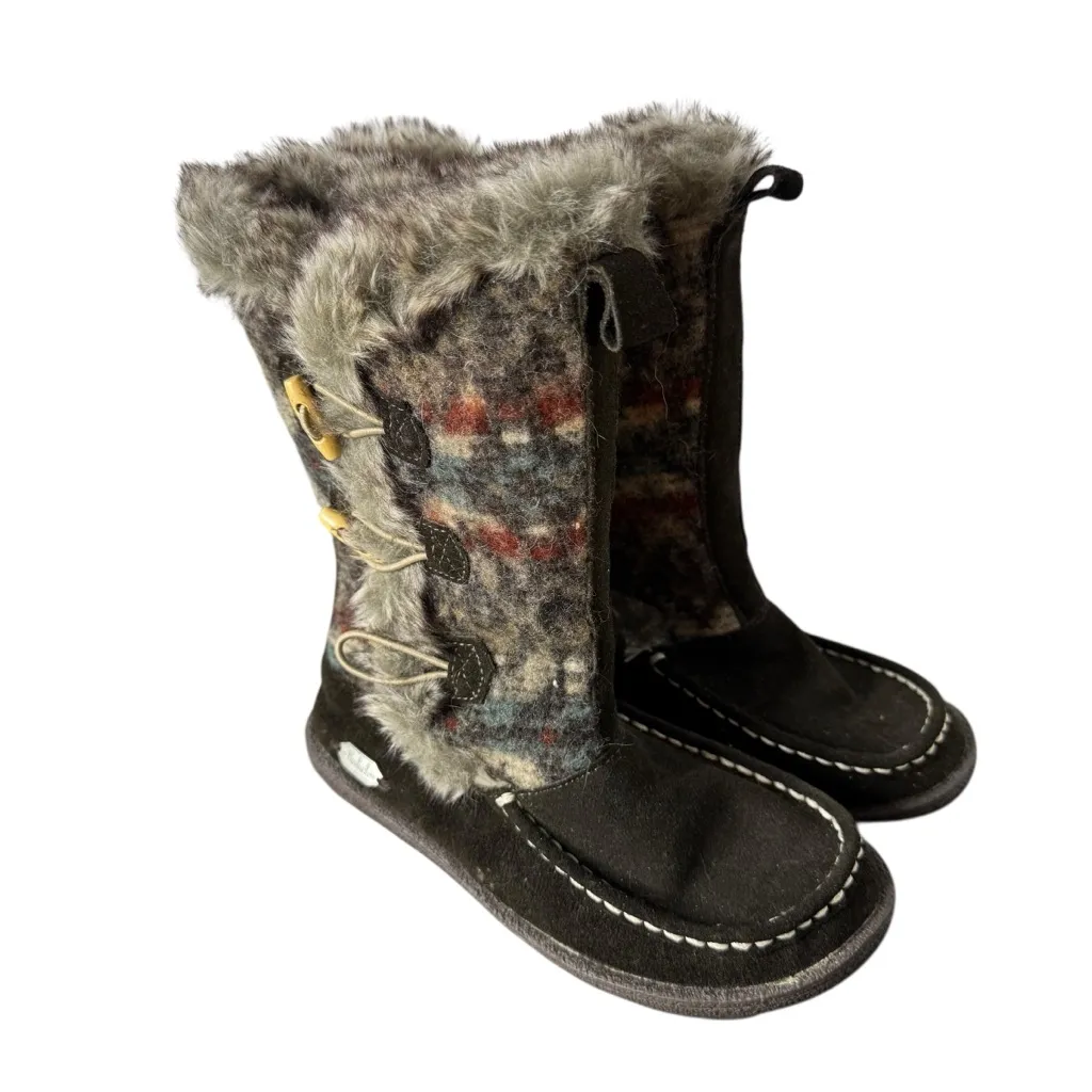 Woolrich Wool Blend Aztec Southwestern Toggle Faux Fur Boots 7 - Image 3