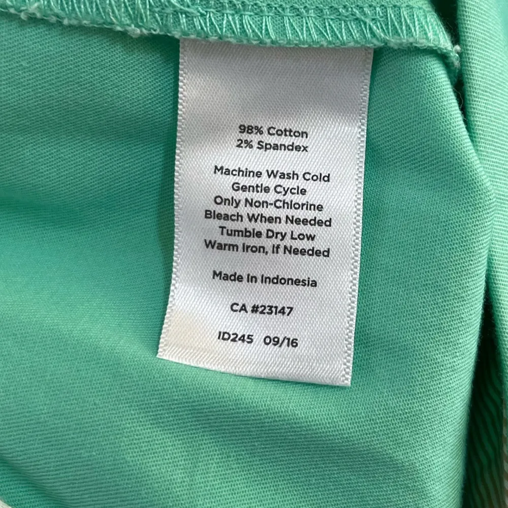 NWOT Women’s Talbots PERFECT CROP CURVY green apple color casual pants Size 6 - Image 4