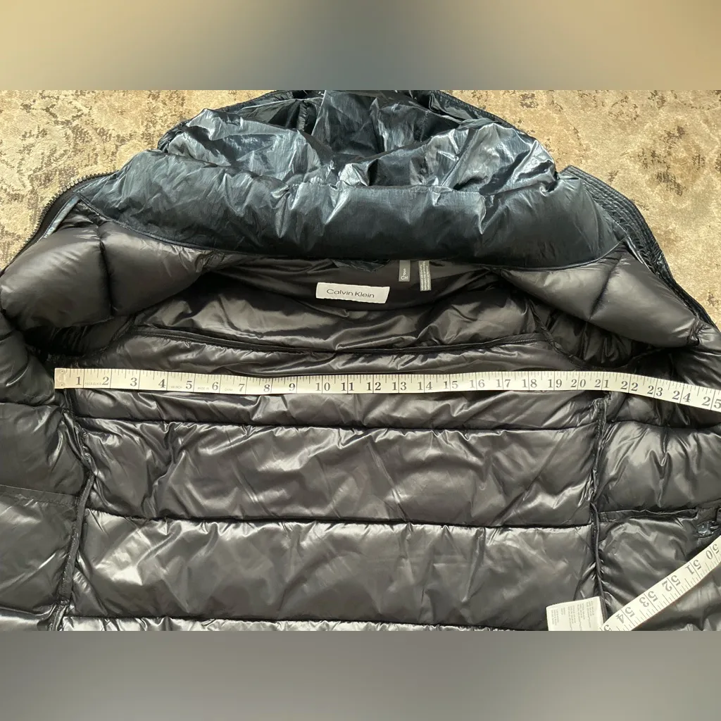 Dressy modern CALVIN KLEIN puffer jacket 🦋🦋 - Image 13