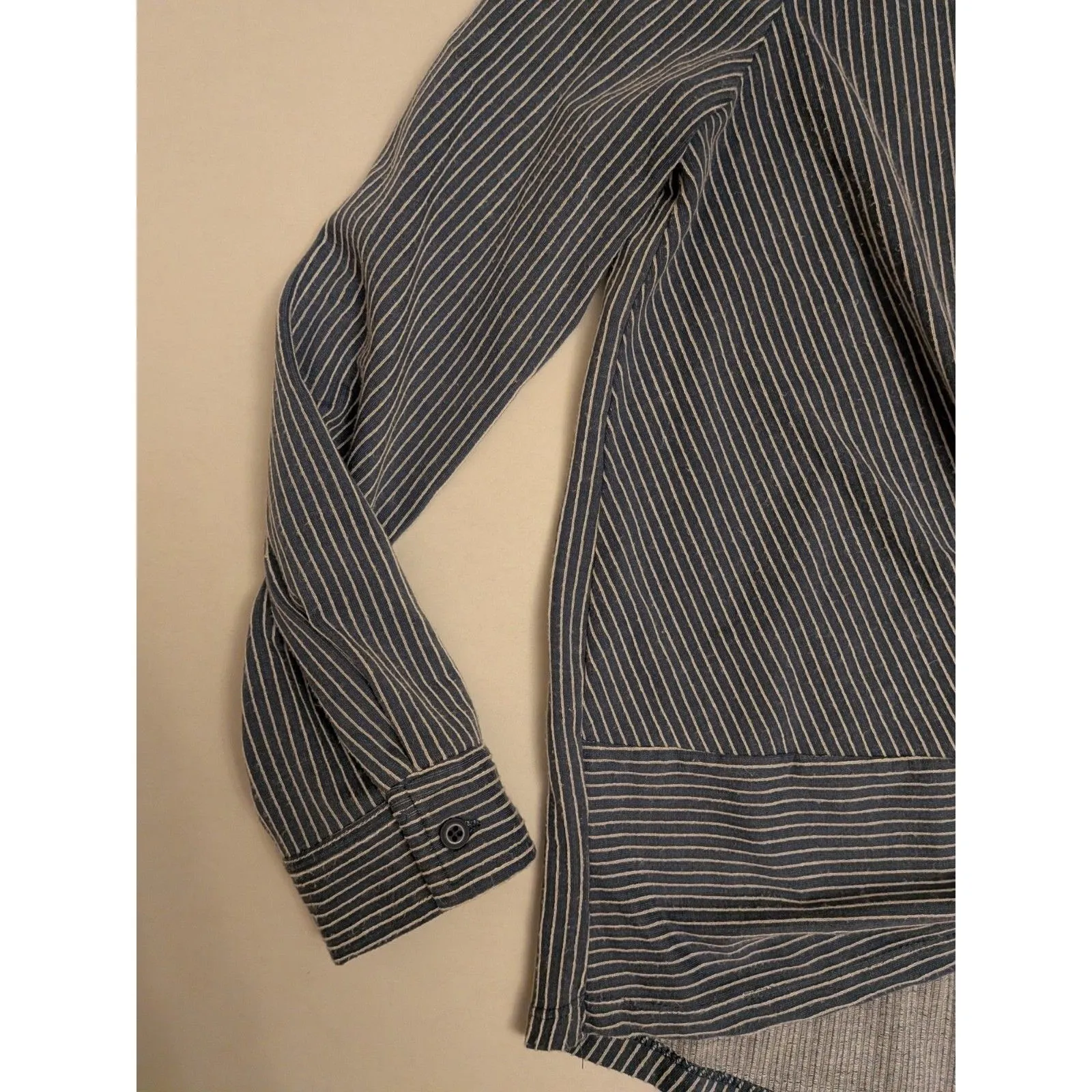 Sinuous Striped Tie Front Button Up Roll - Image 6