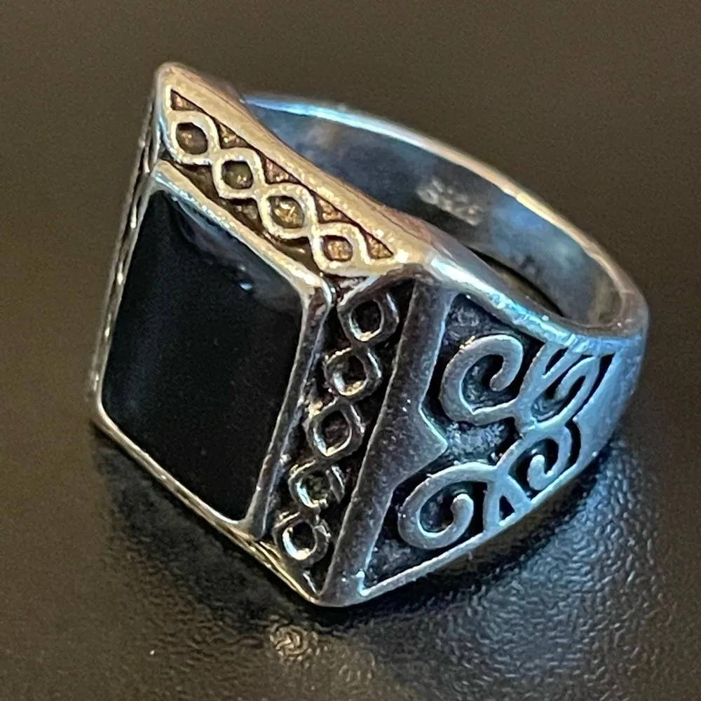 Cool black obsidian S925 sterling silver ring size 8 - Image 3