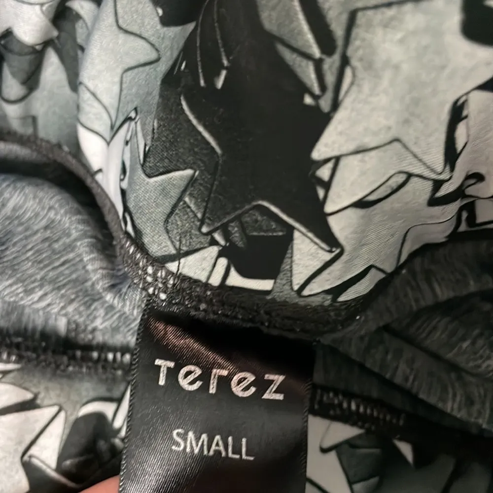 Peloton X Terez Star Legging Capri Size Small - Image 5