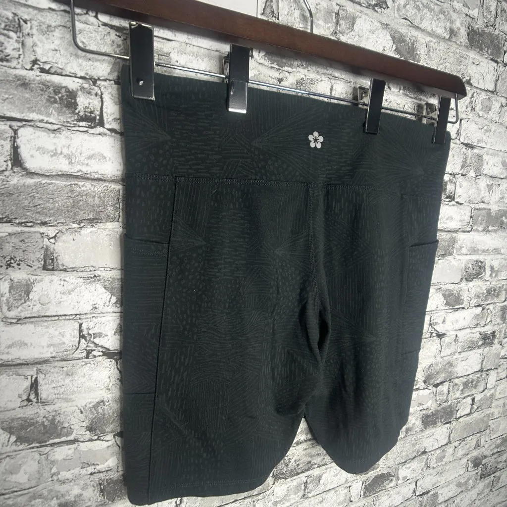 EUC Tuff Athletics Dark Grey 8" Bike Shorts Size XXL (Hunter Print) - Image 9