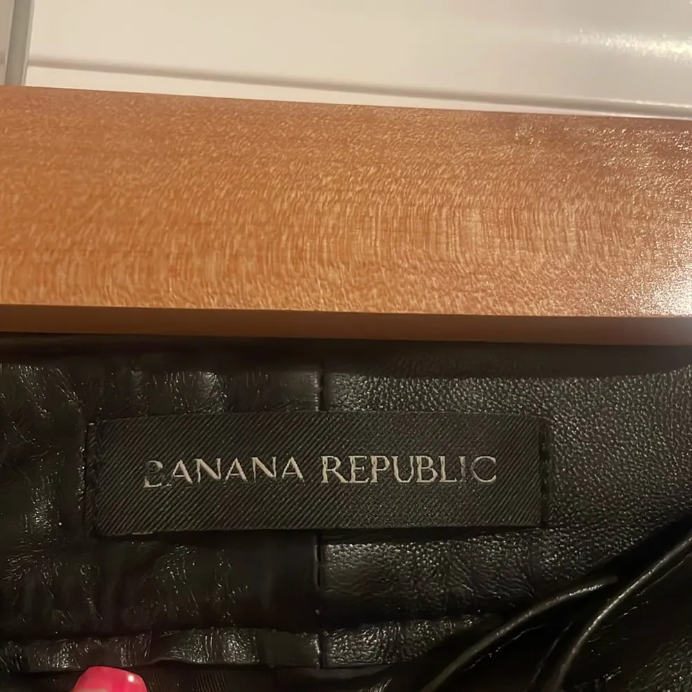 Banana Republic High Rise Straight Leg Lamb Leather Ankle Pant NEW size 32 - Image 4