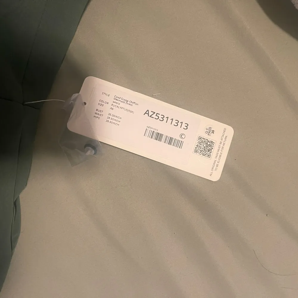 Size 6  dress color eucalyptus no alterations have been made - Image 6