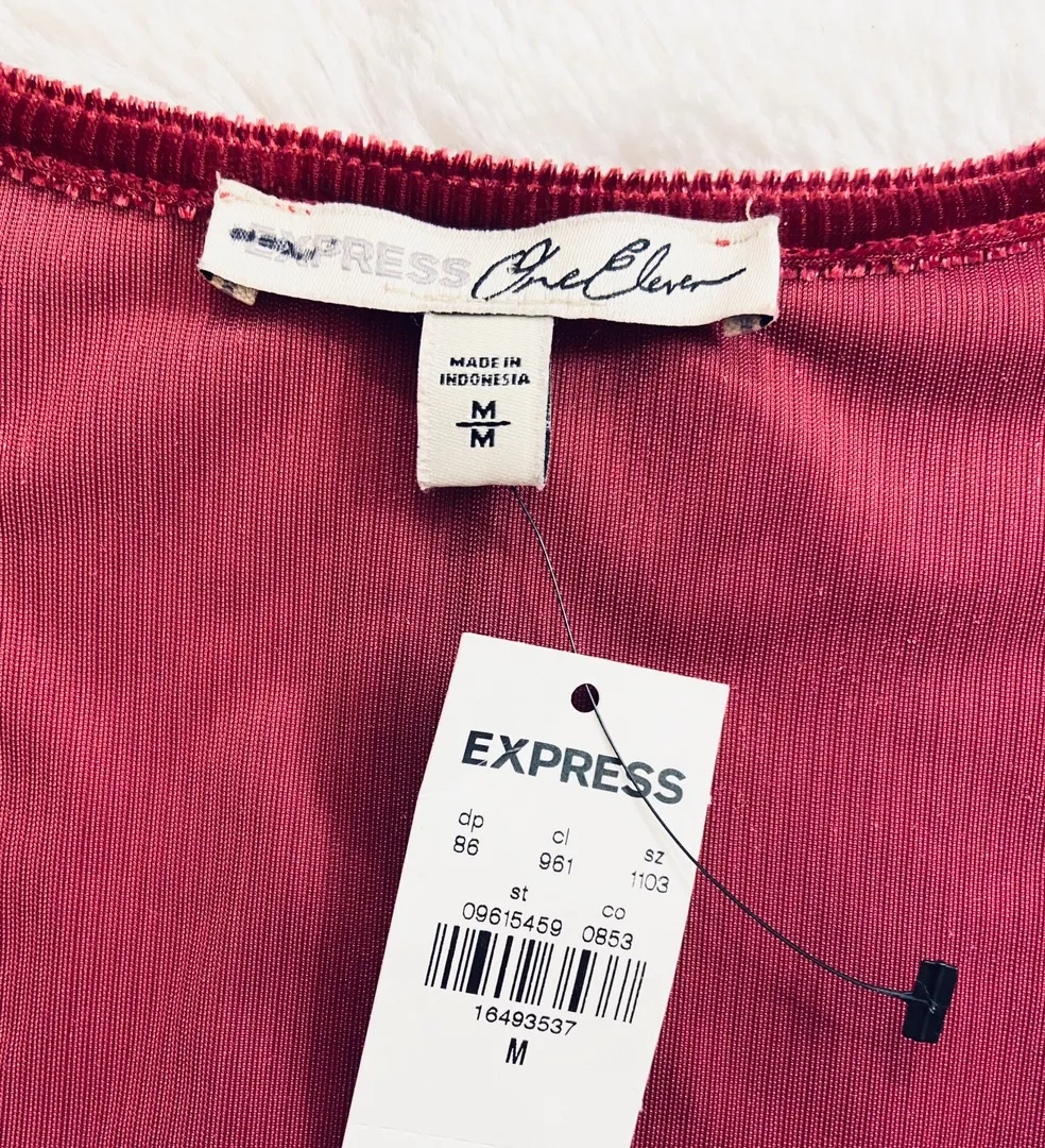 NWT  red velour dressy festival blouse - Image 4