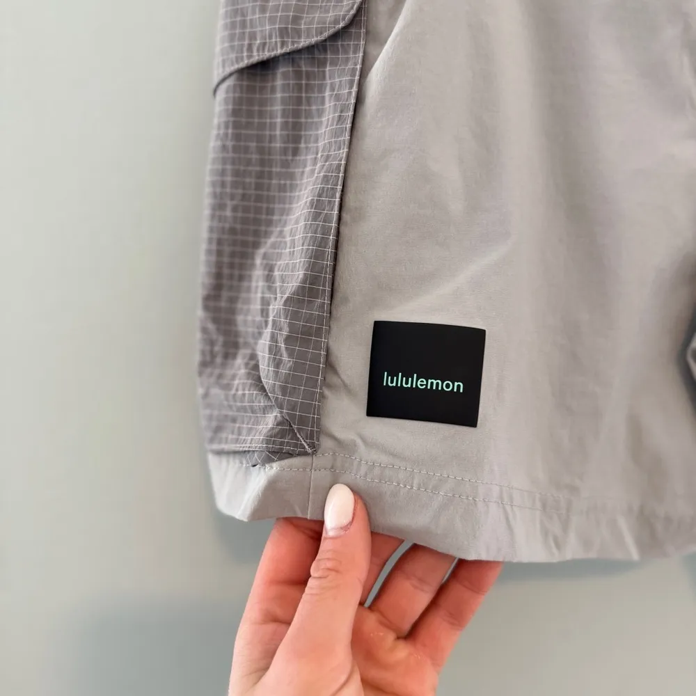 Lululemon Multi-Pocket Cargo High-Rise Hiking Short - Image 11